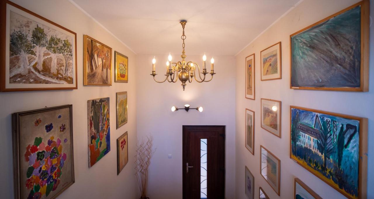 Art Apartment Sole Pula Exteriör bild