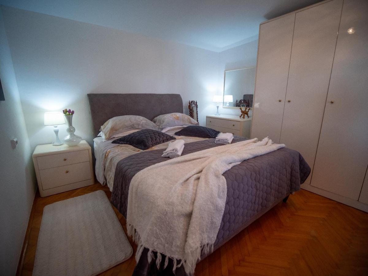Art Apartment Sole Pula Exteriör bild